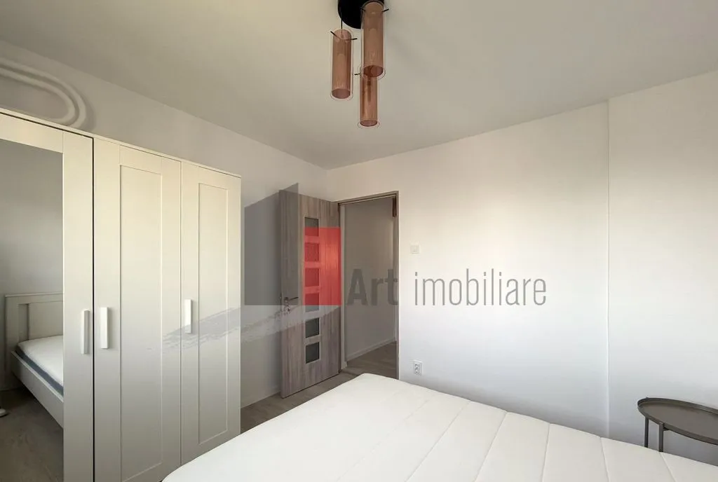 Apartament 2 camere renovat bloc anvelopat zona Calea