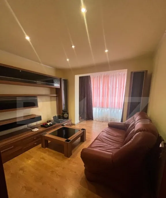 Apartament de vanzare cu 3 camere 51 mp zona Campia Turzi