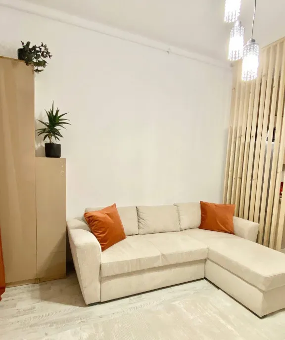 Berceni metrou biruintei 87 studio etaj 2