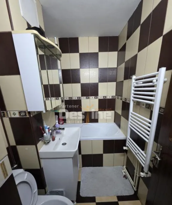 Apartament 2 camere renovat complet etaj 1 mobilat si utila