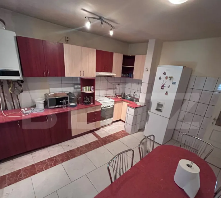 Proprietate 160 mp utili 1 046 mp teren centrul Mosni