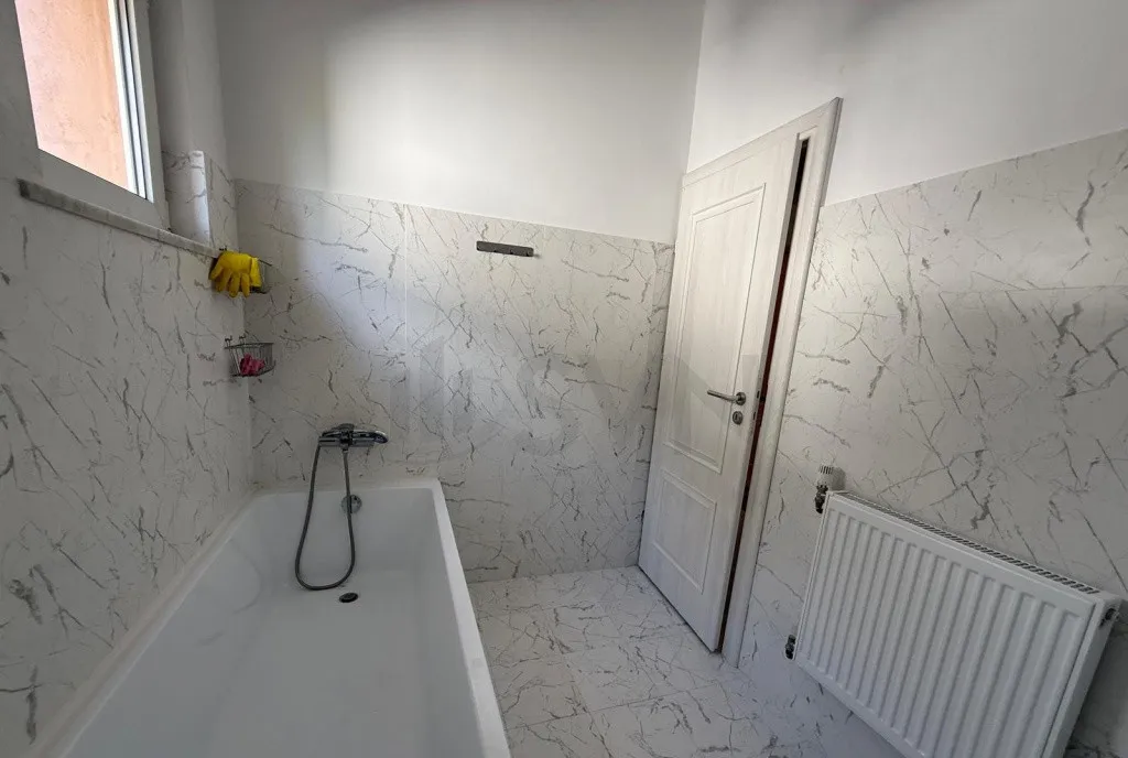 Apartament 3 camere Casin Domenii