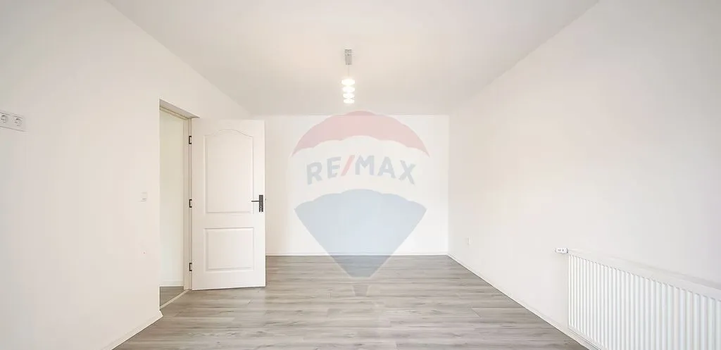 Apartament cu 2 camere de vanzare in zona Judetean