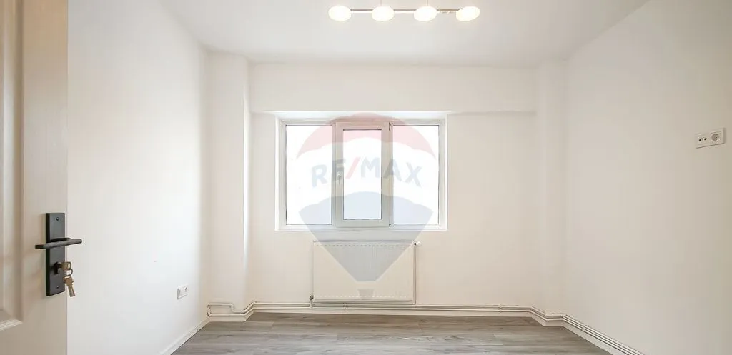 Apartament cu 2 camere de vanzare in zona Judetean