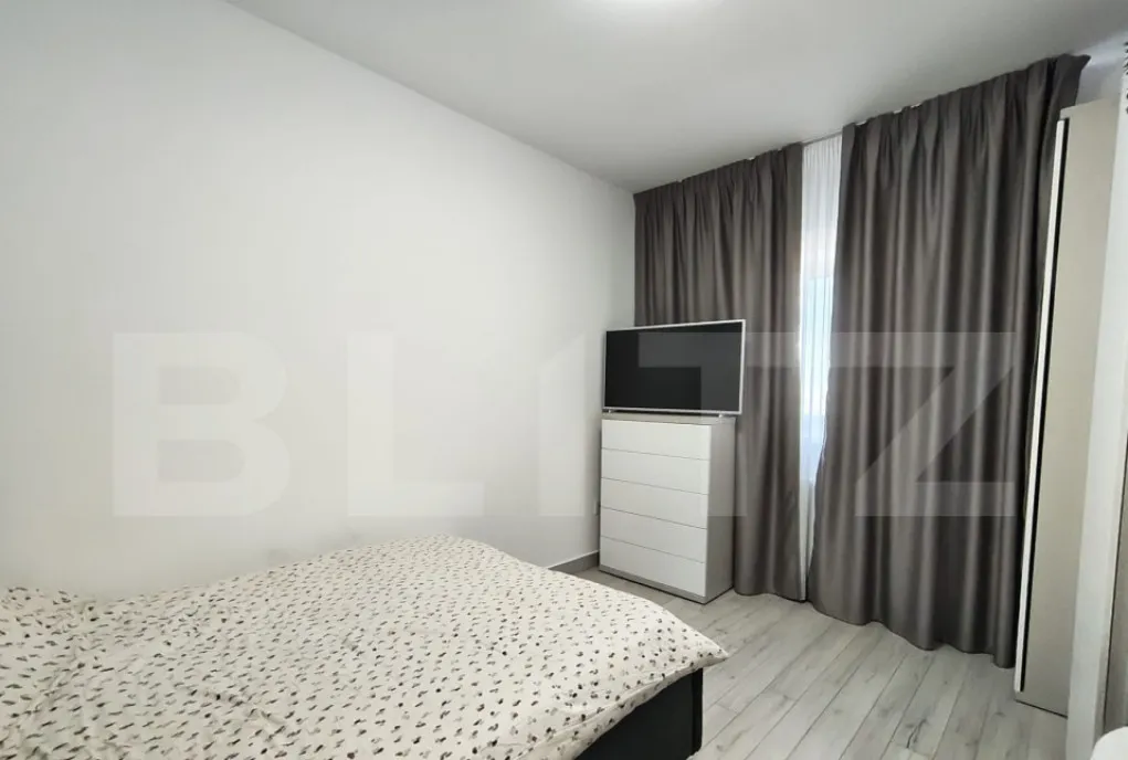 Apartament 2 camere etaj intermediar zona Vivo