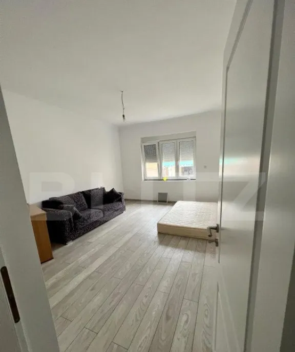 Apartament renovat 3 camere in asociatie zona Titule