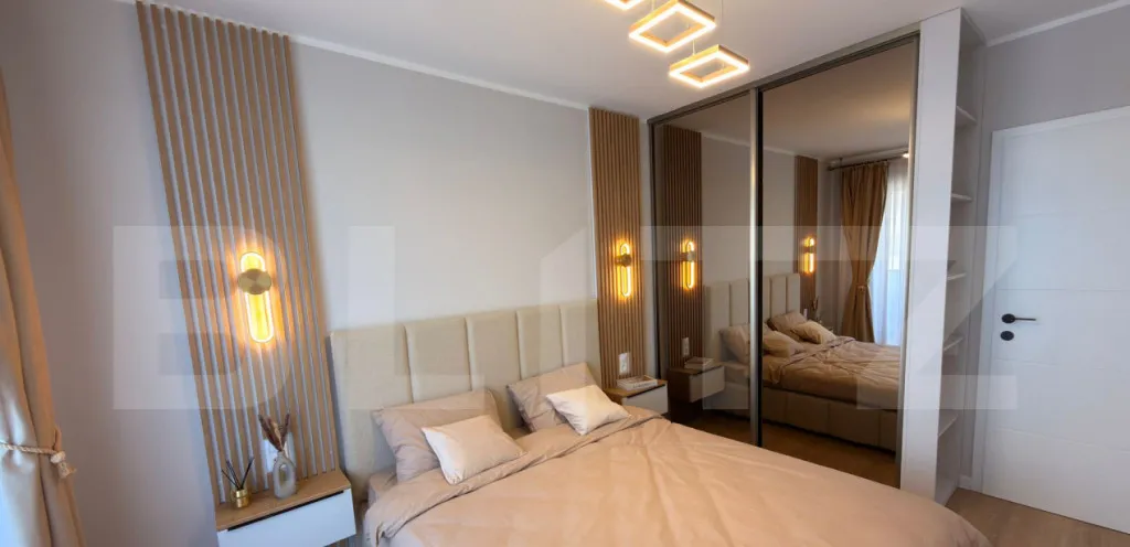 Apartament 3 camere lux 55 mp garaj zona Eroilor
