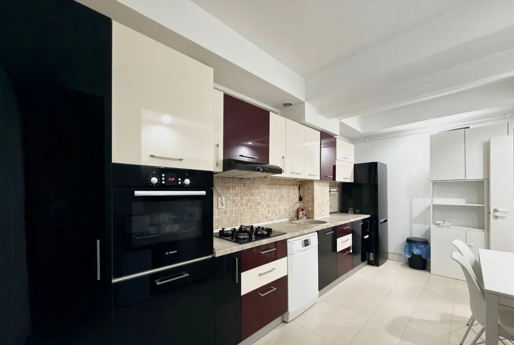 Cosmopolis Apartament 4 camere mobilat si utilat terasa mare