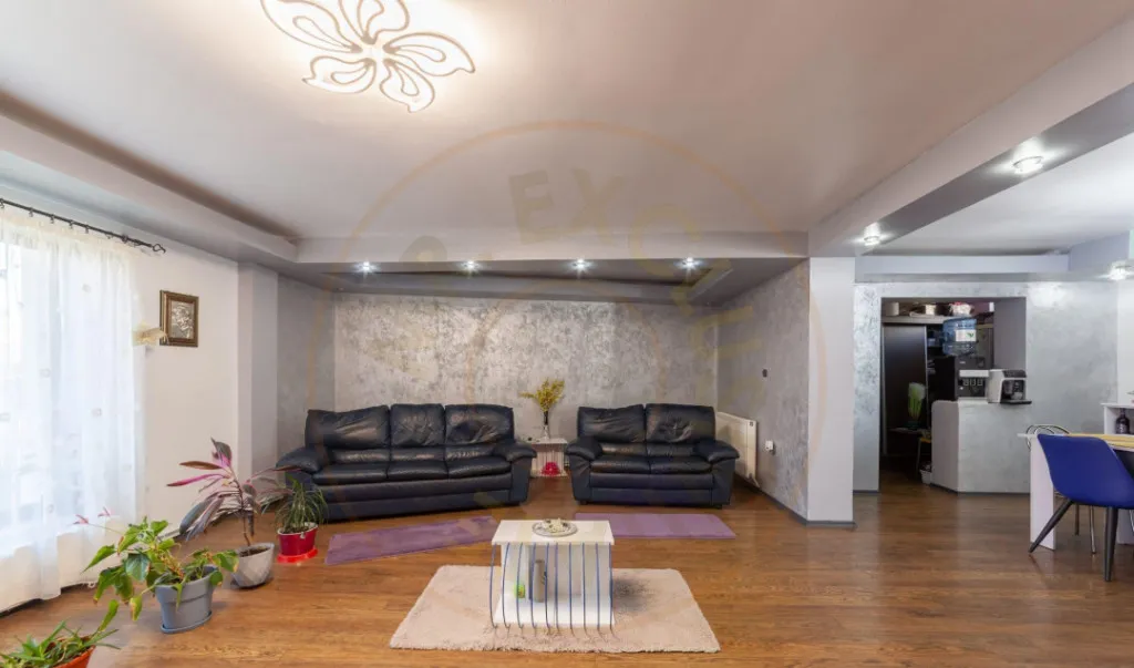 Casa P 1 in Maracineni - Zona Argeselu