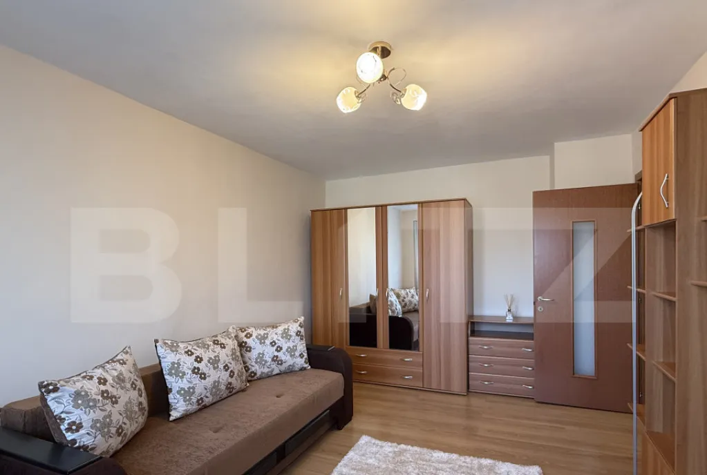 Apartament cu 2 camere complet decomandat proaspat renovat