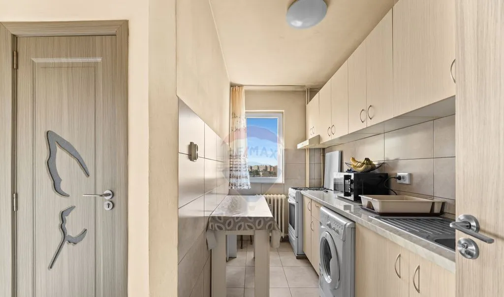 Apartament 3 camere renovat 2023 Posibilitate preluare c
