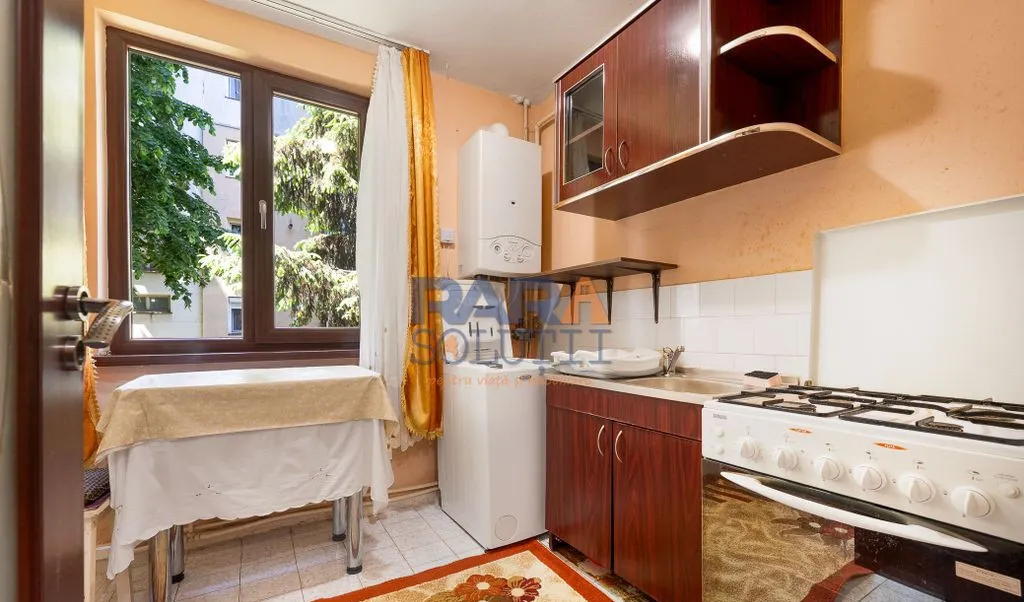 Apartament la etajul 1 zona superba