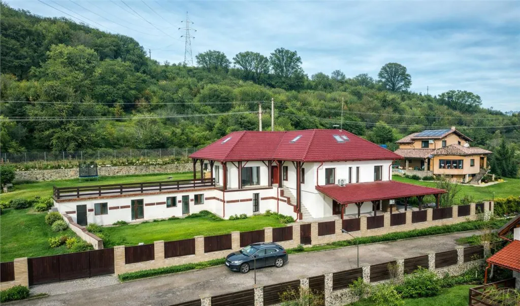 Proprietate premium cu spa sauna casa oaspeti teren 1 348 mp