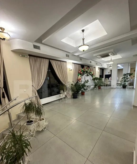 Apartament finisat 3 camere 183 mp bloc nou zona Zamca
