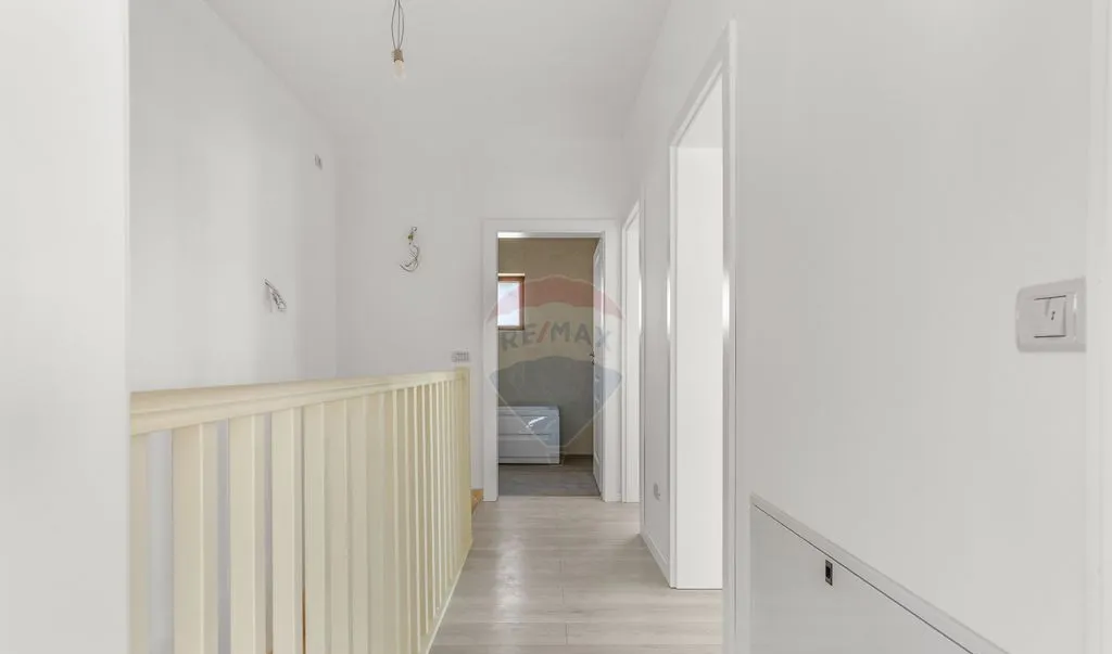 Casa noua cu 4 camere de vanzare cartier rezidentia