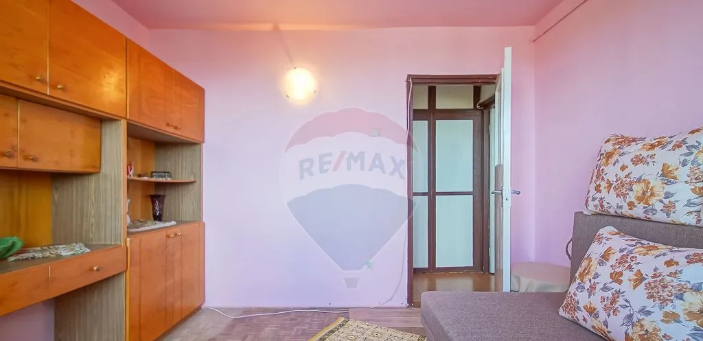 Apartament cu 2 camere de vanzare in zona