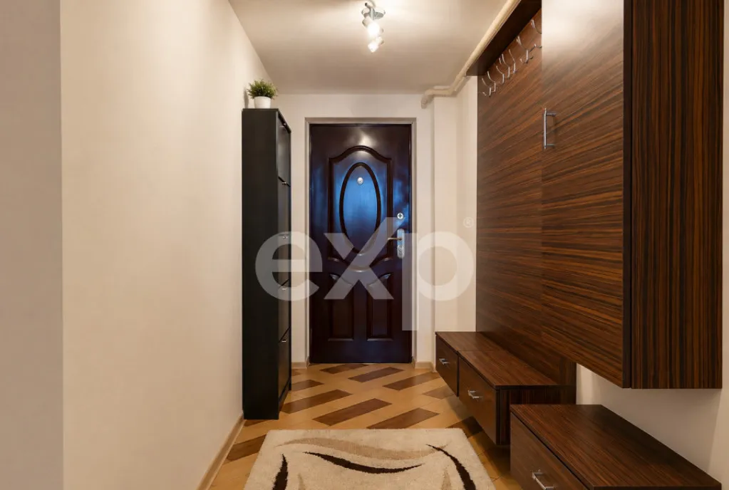 Apartament 3 camere de vanzare et 2 bloc 2009 str Letea