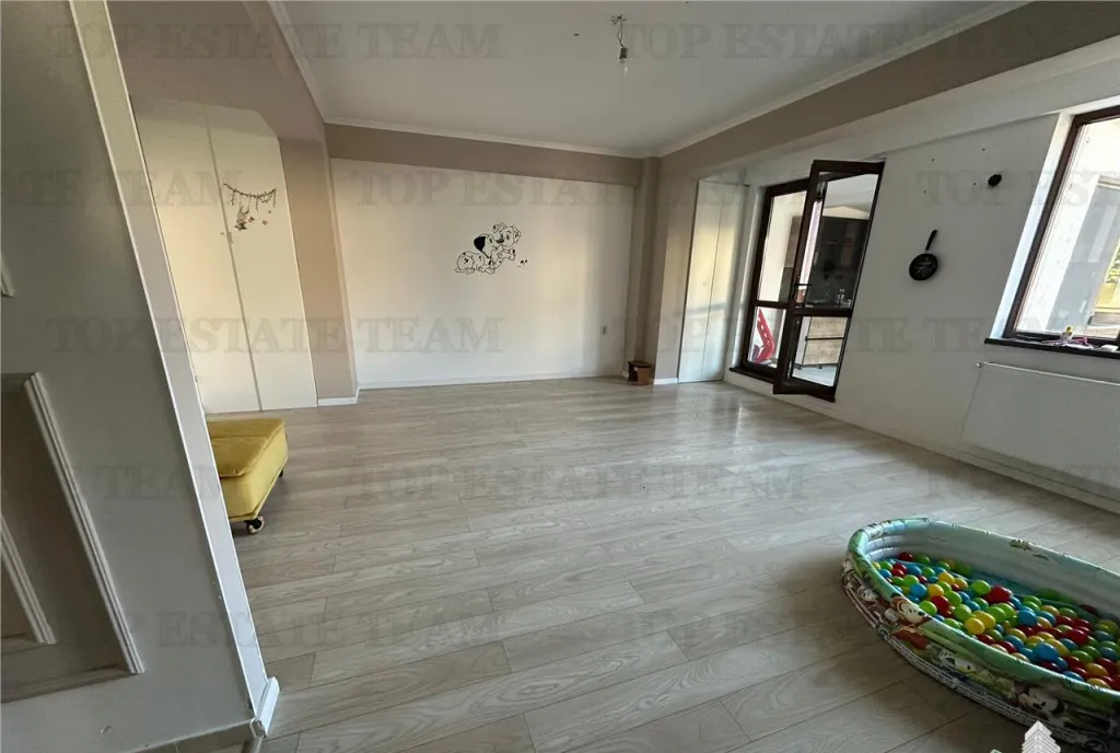 Plata in rate Apartament 3 camere cu terasa de in zona Pa