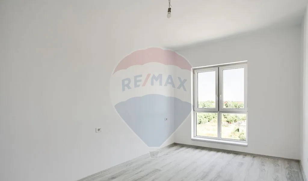 Apartament Nou 3 camere de vanzare zona Gradiste