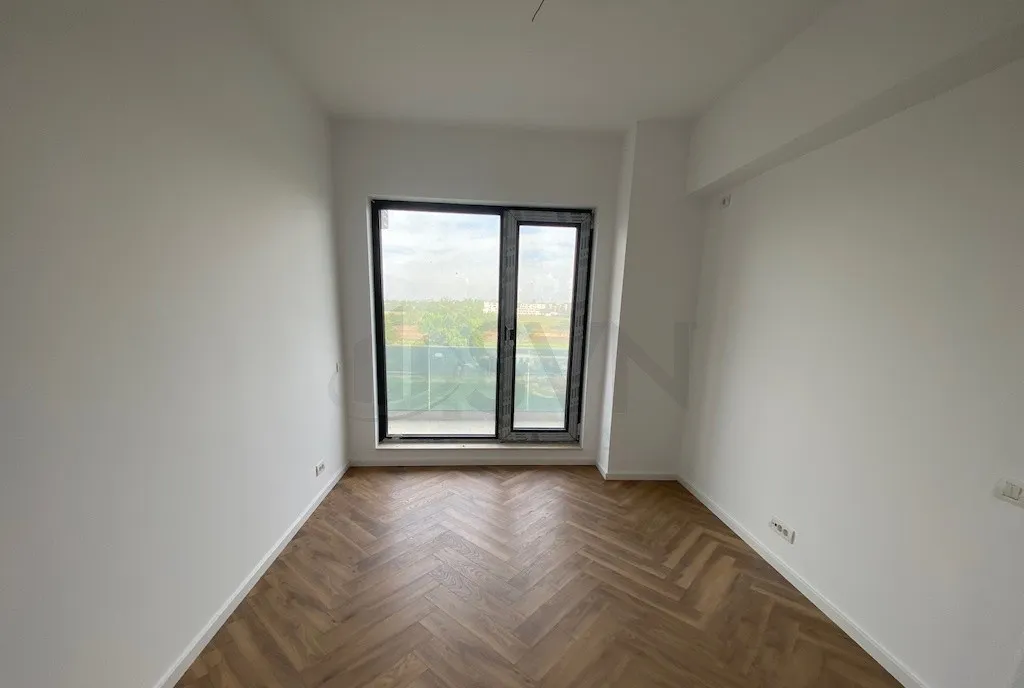 Apartament 3 camere nemobilat pretabil birou