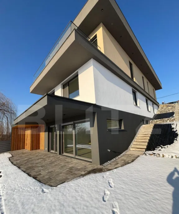 Casa individuala noua moderna 270 mp utili 860 mp t