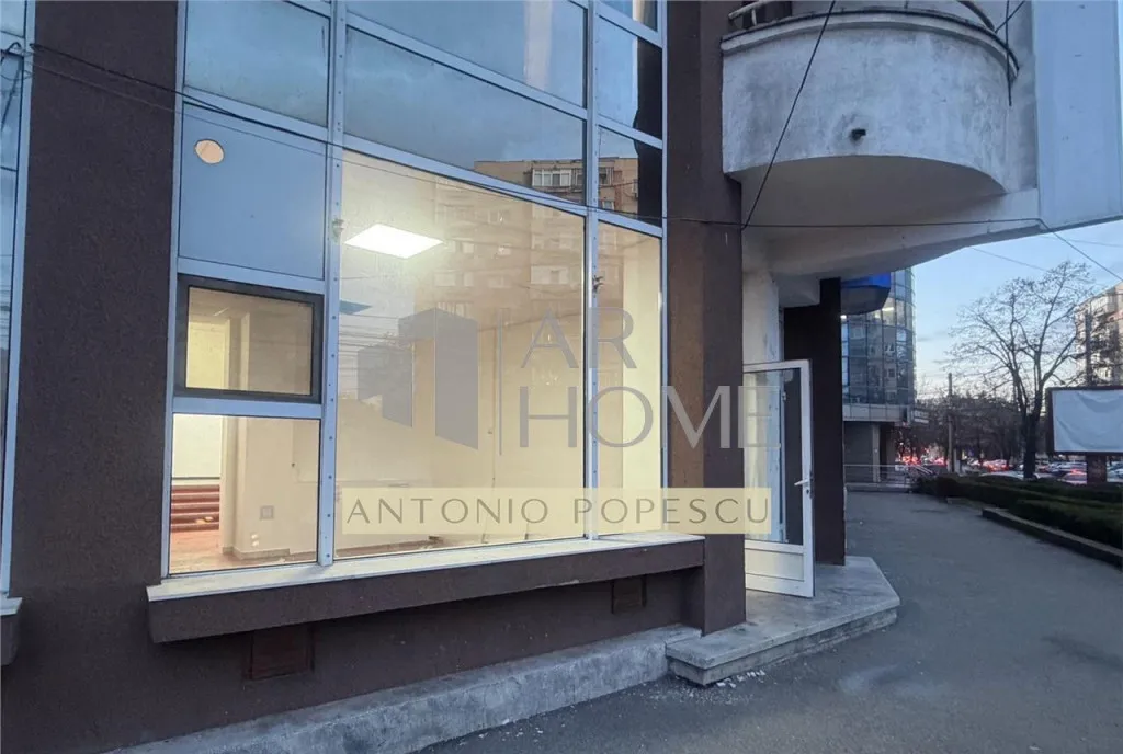 Spatiu comercial parter de bloc stradal Ploiesti Ultrace