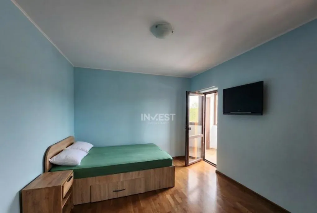 Apartament 2 camere decomandat etajul 1 suprafata 75 mp