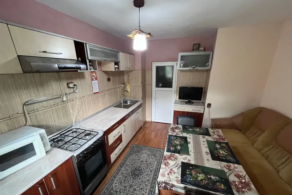 Apartament 2 camere boxa garaj -Rate