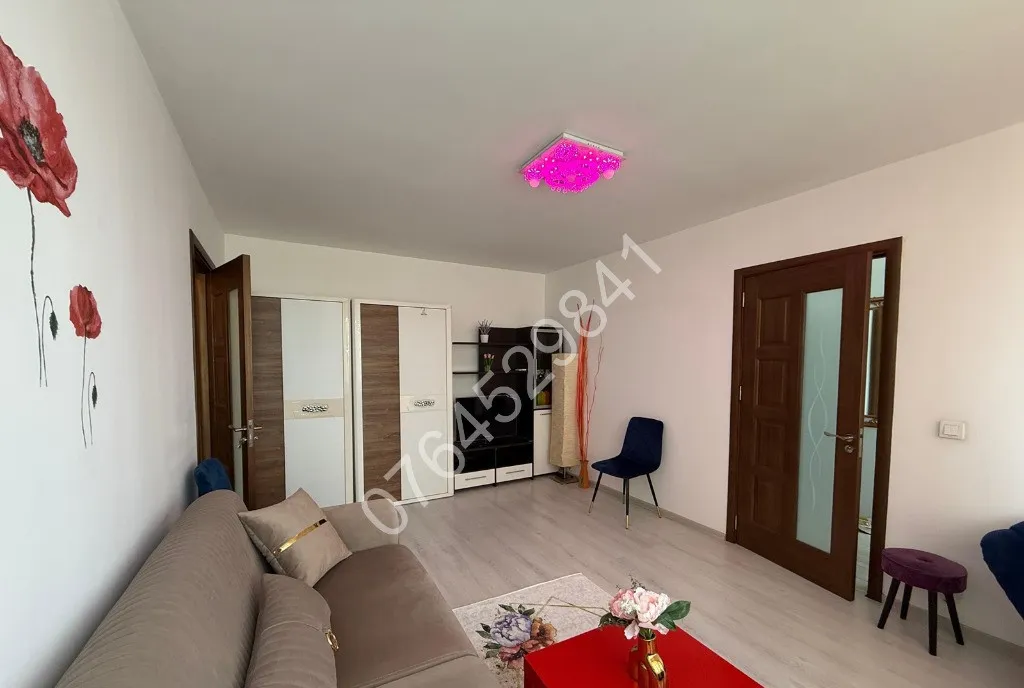 Apt 2 cam Bd Ion Mihalache renovat la 7 min metrou 1 Mai Domenii