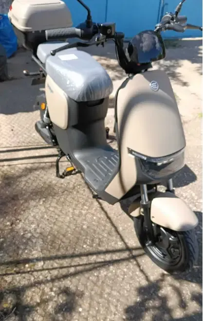 Vand schimb scuter electric nou