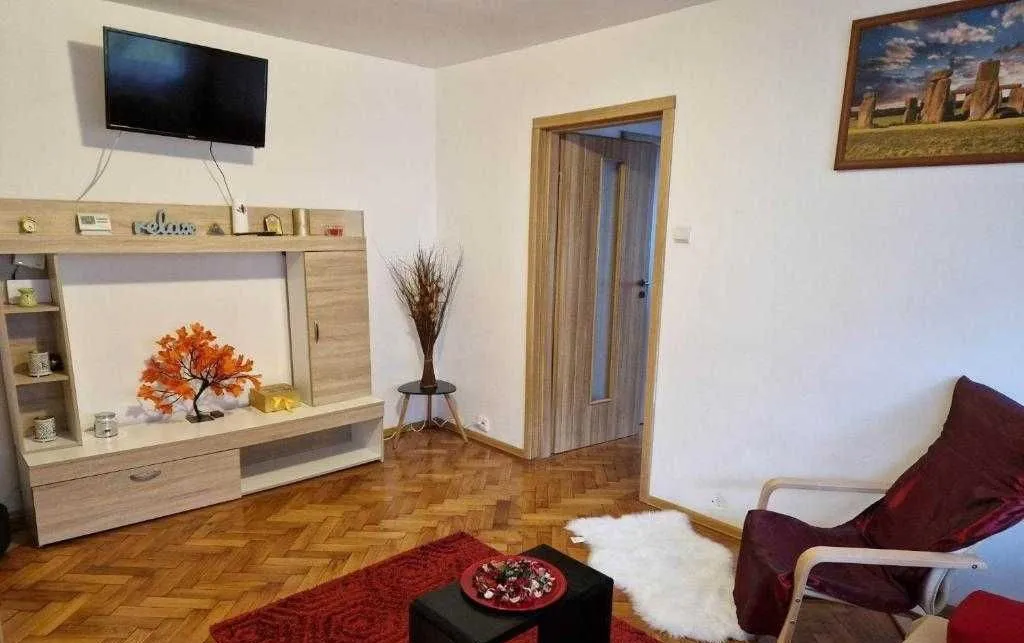 Ap 4 camere Isaran 1 140 mp Brasov