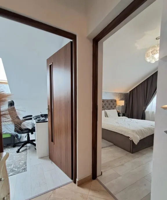 Apartament 3 camere finisaje moderne parcare privata Apahida