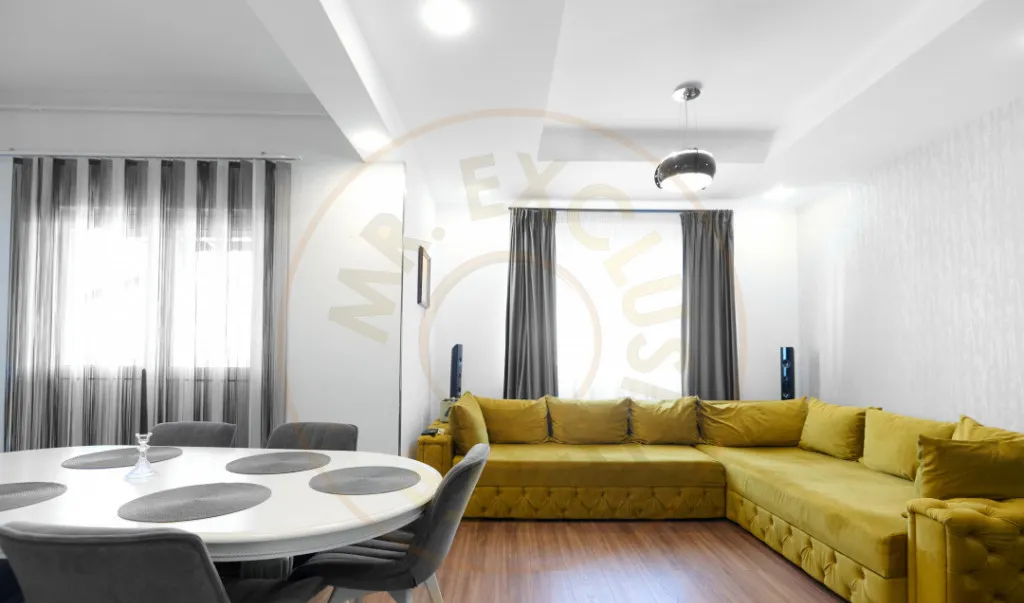 Eremia Apartament 3 camere studio Scara interioara