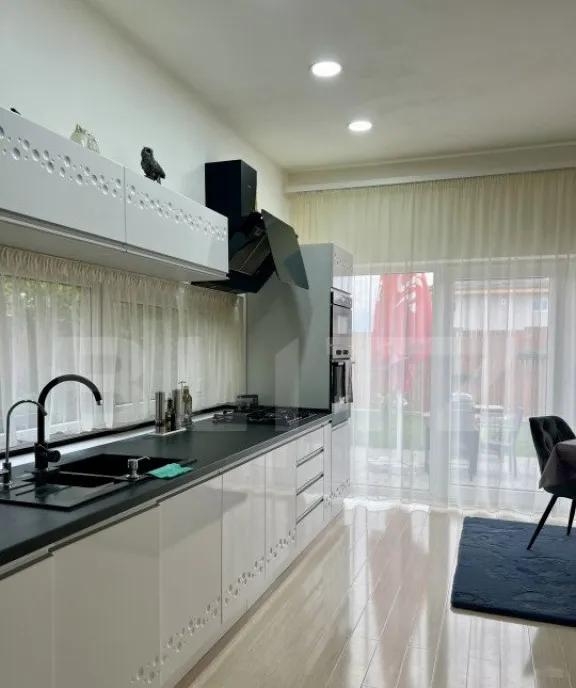 Casa cu 4 camere zona Sanpetru