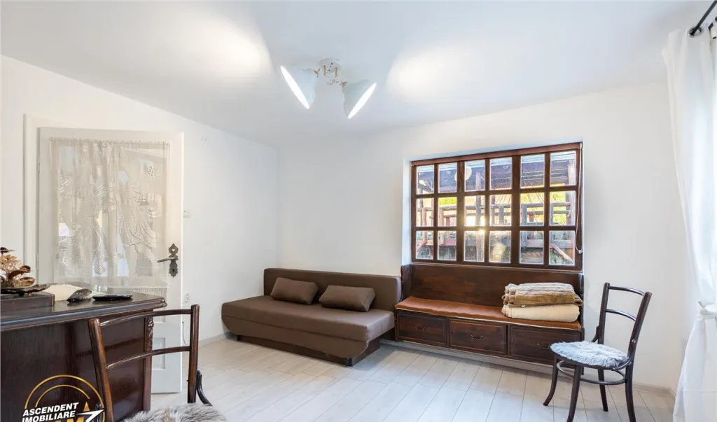 Casa familiala cu teren 2 822 mp intravilan sauna ateli