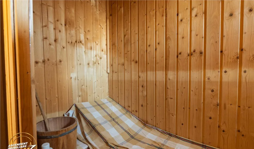 Casa familiala cu teren 2 822 mp intravilan sauna ateli