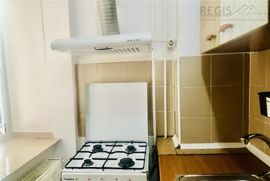 Garsoniera cu centrala si logie 32 mp Piata Astra