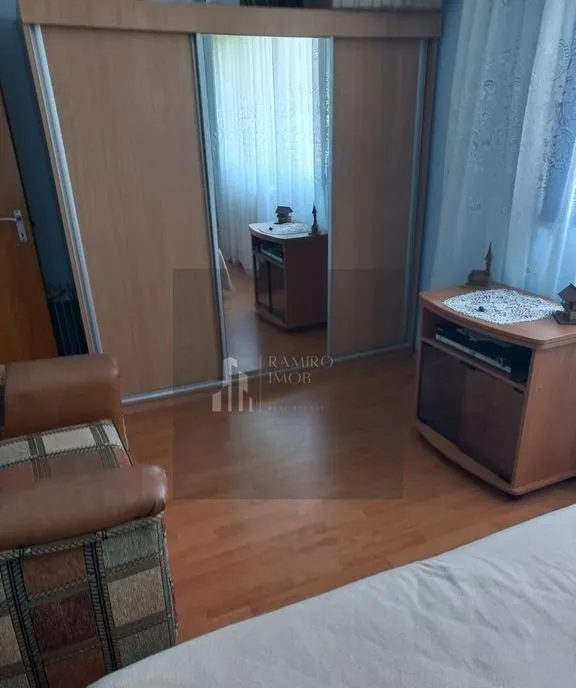 Apartament 3 camere bloc 4 etaje Berceni 67mp