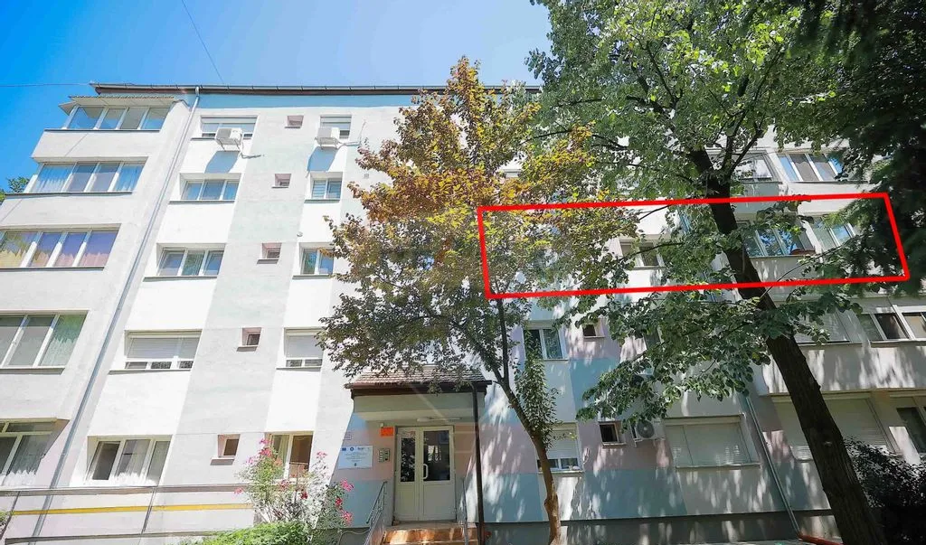 Apartament 3 camere de vanzare Nufarul Reabilitat Ap