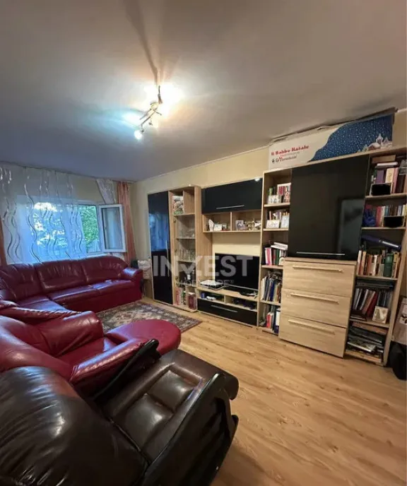 Apartament 3 camere decomandat zona Canta Profi Iasi