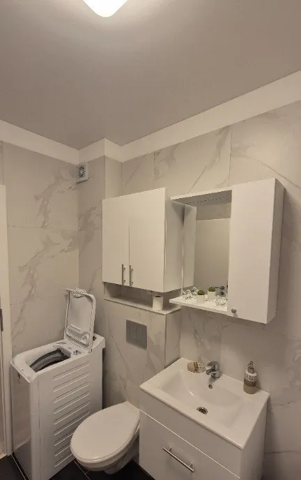 Studio la prima inchiriere apartament 2 camere str Solstitiului