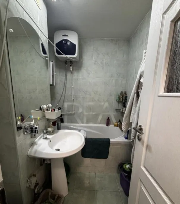 3 camere 4/10 65 mp Drumul Taberei Valea Argesului