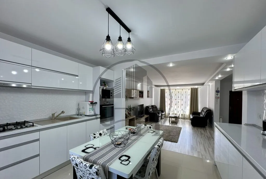 Casa / Vila de vanzare Lumina Constanta