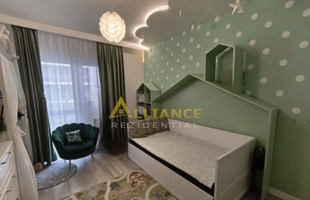 Grand Kristal Apartament 3 camere decomandat