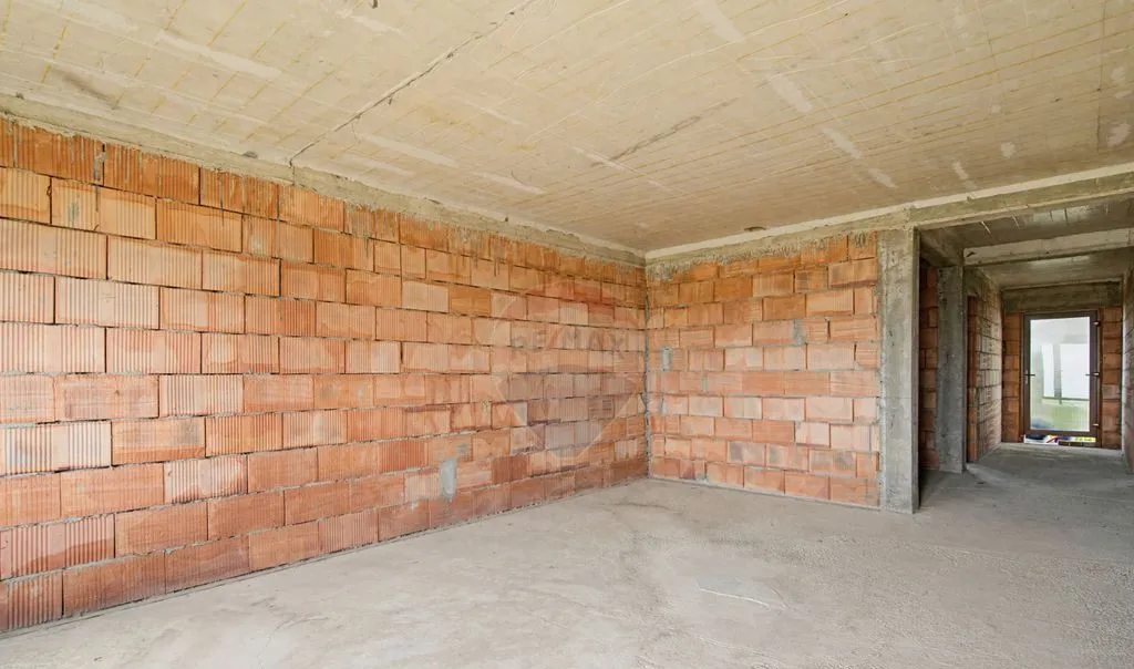 Casa / Vila noua de vanzare la rosu 5 camere 225m