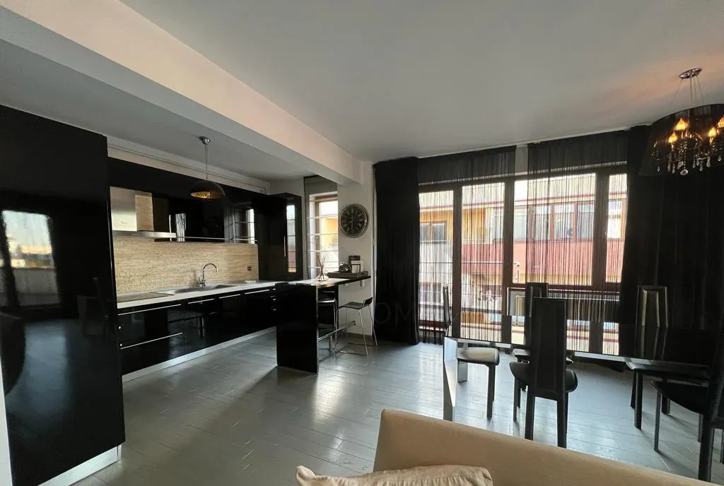 Apartament superb 3 camere Herastrau cu terasa