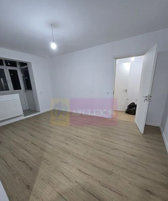 3 camere complet renovat Instalatii noi Piata Pro