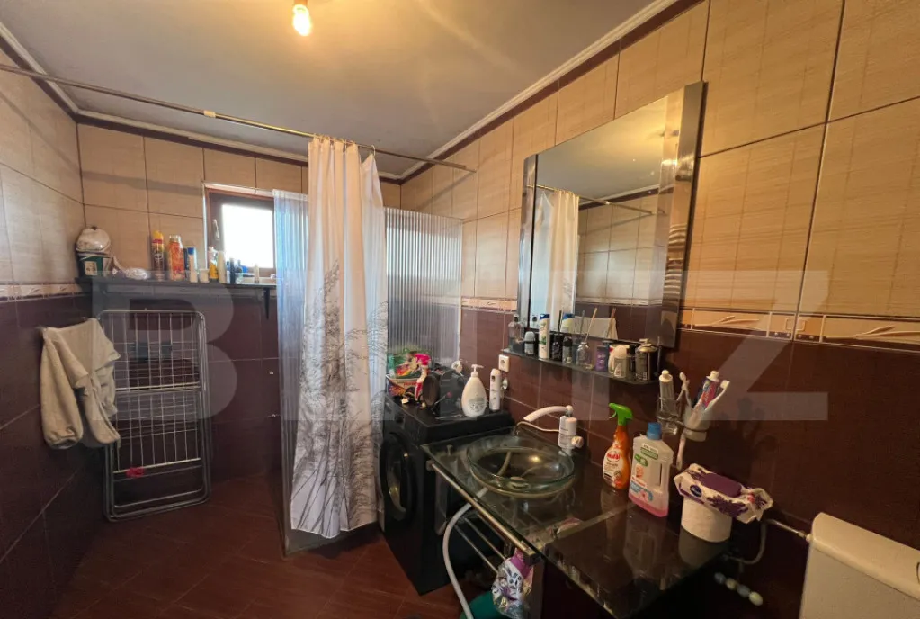 Casa de vanzare cu 3 camere 100 mp zona Odoreului