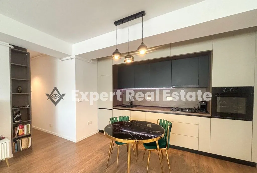 Apartament spatios 2 camere otopeni