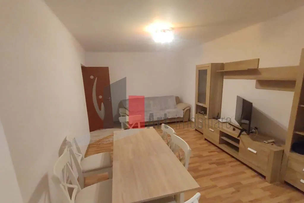 Prima inchiriere apartament decomandat 3 camere Bd La